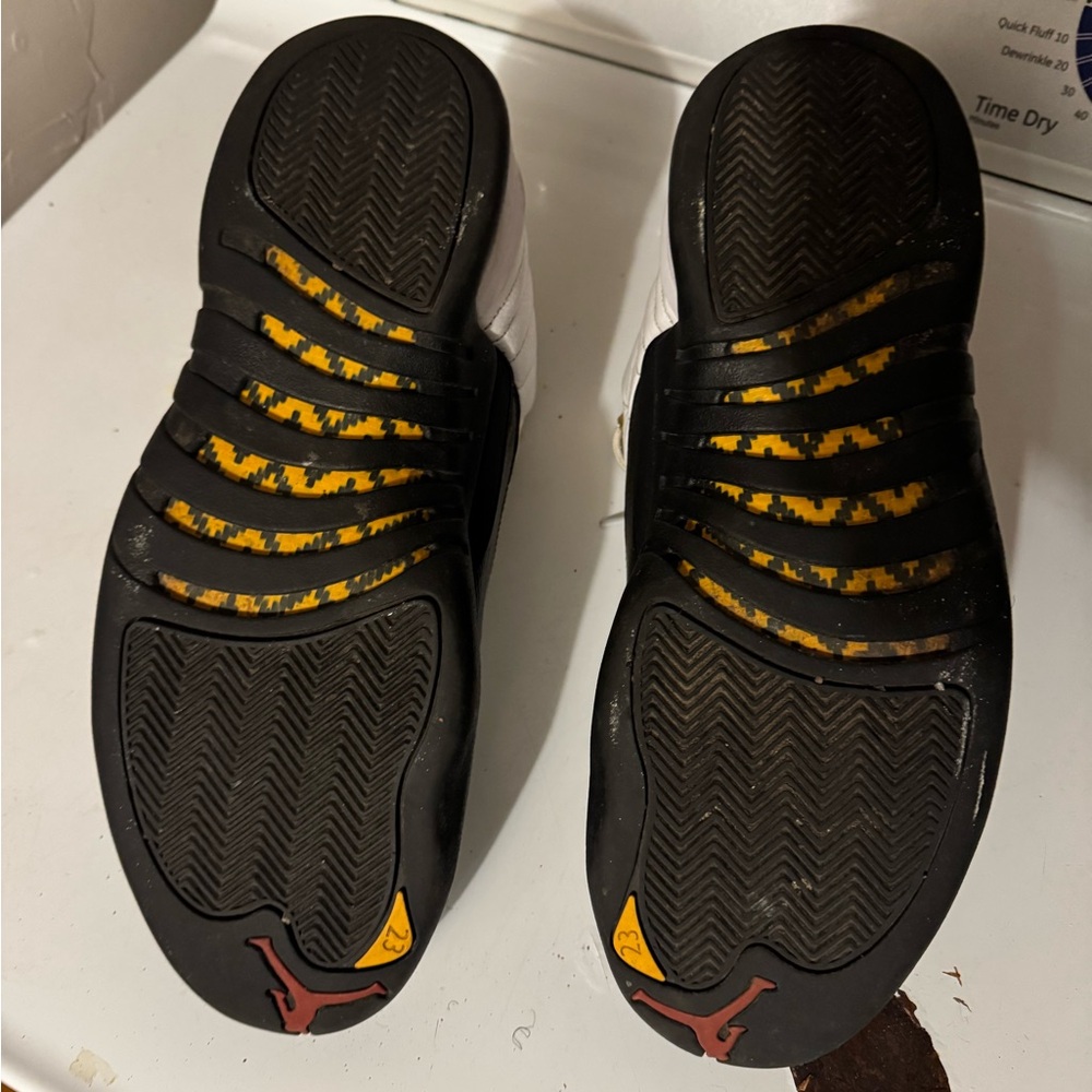 Air Jordan 12 “Taxi” size 13 mens - Picture 4 of 9